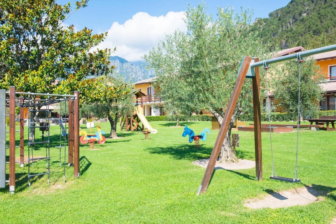 Hotel Residence La Pertica Tremosine Exterior photo